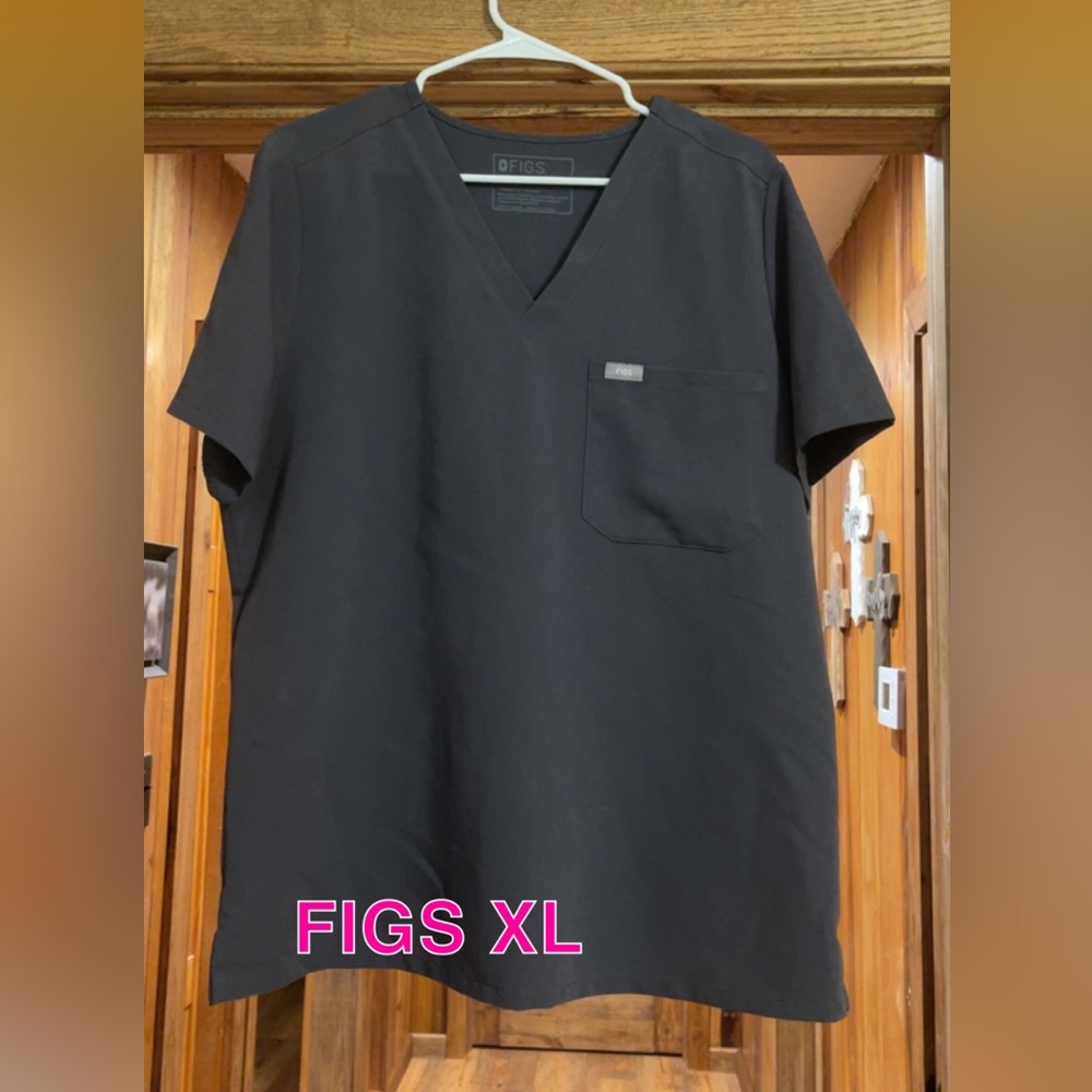 Figs Gray Scrub Top